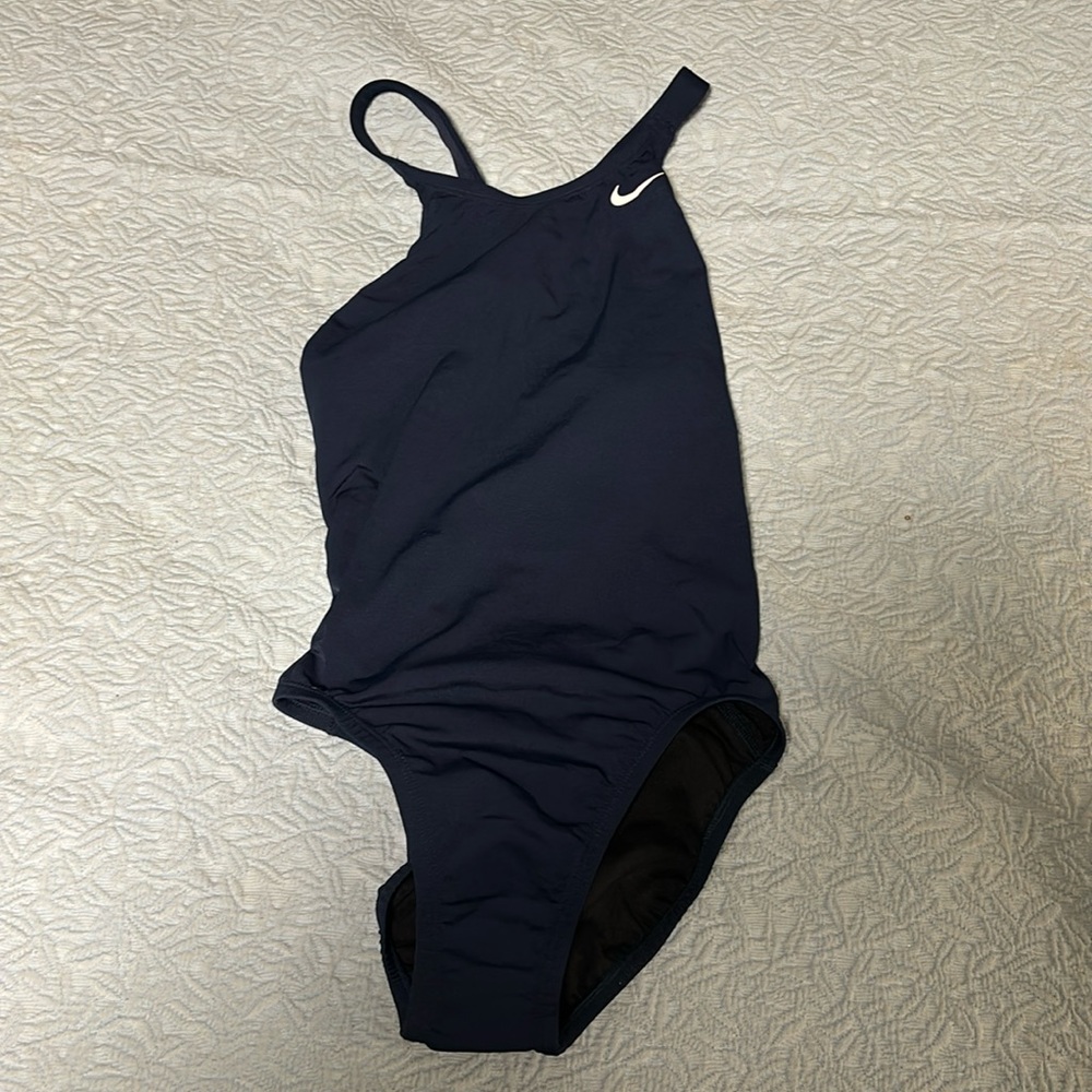 Nike women’s hydra strong solid racerback 1-piece swimsuit NEW WITH TAGS